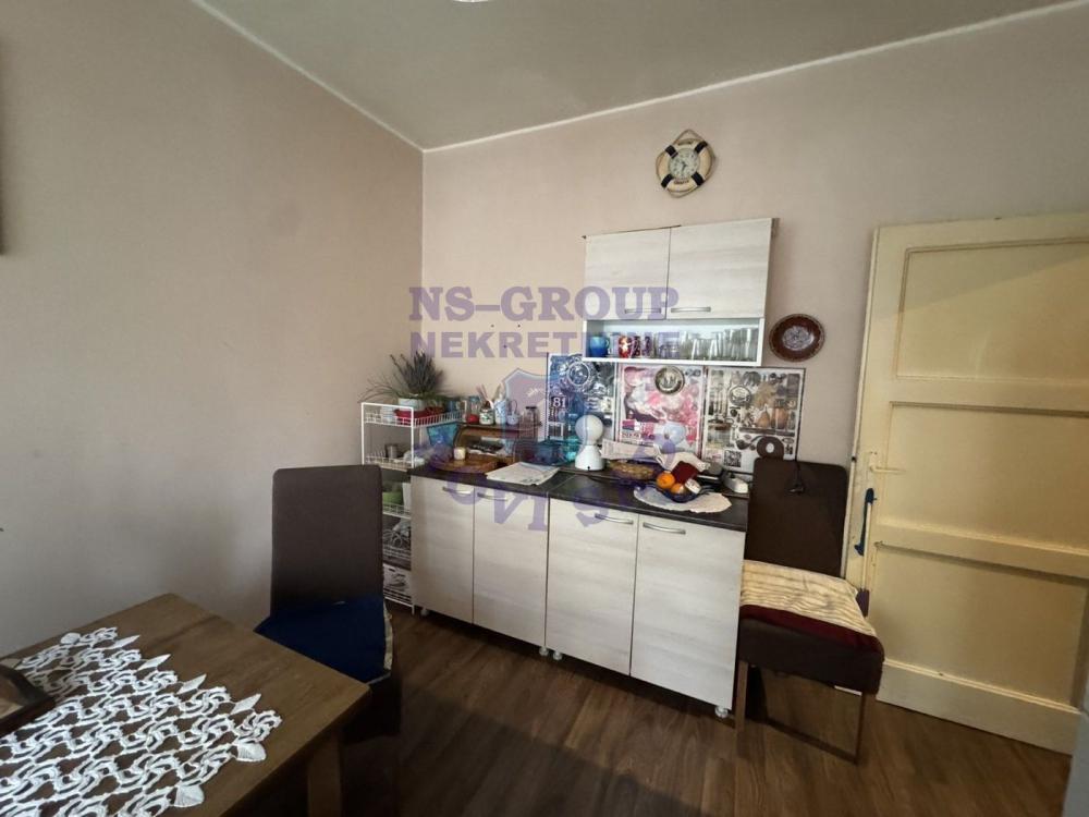 Slika 4 - Dvosoban, 67m2, Beogradski kej Novi Sad, sa terasom, ima lift