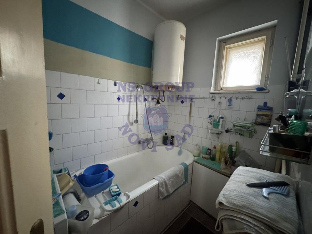 Slika 5 - Dvosoban, 67m2, Beogradski kej Novi Sad, sa terasom, ima lift