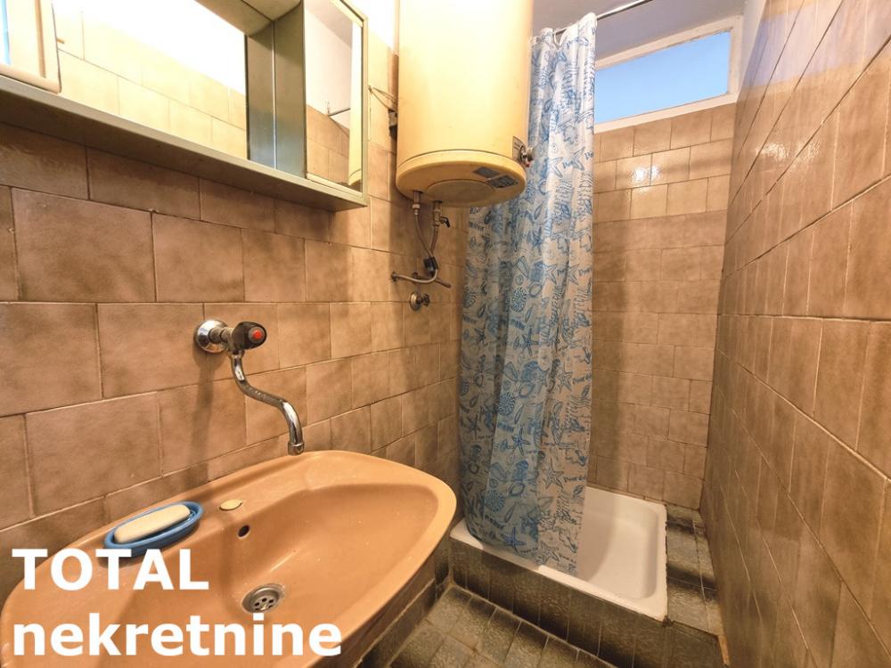 Slika 6 - Stan,NOVI SAD,DETELINARA,kv: 47.00, € 110000, ID: 1102133