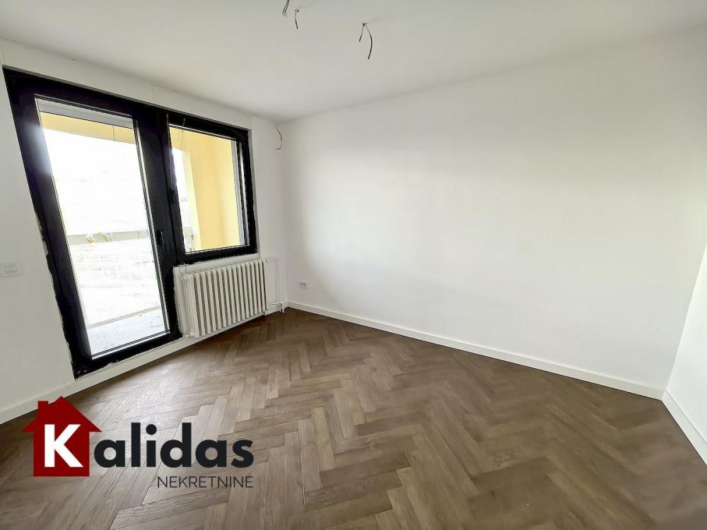 Slika 5 - Stan,NOVI SAD,LIMAN 4,kv: 100, € 381000, ID: 1008494
