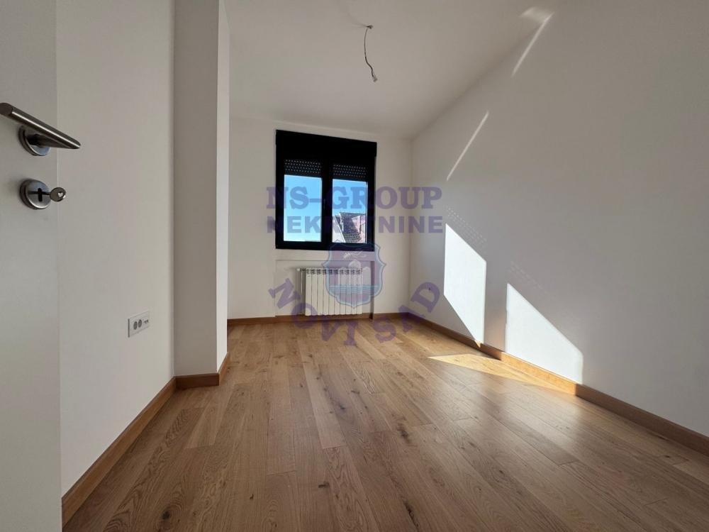 Slika 5 - Trosoban, 63m2, Telep Novi Sad, sa terasom, ima lift