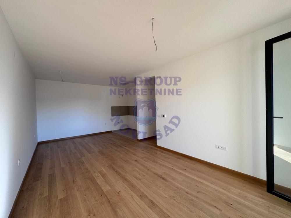 Slika 10 - Trosoban, 63m2, Telep Novi Sad, sa terasom, ima lift