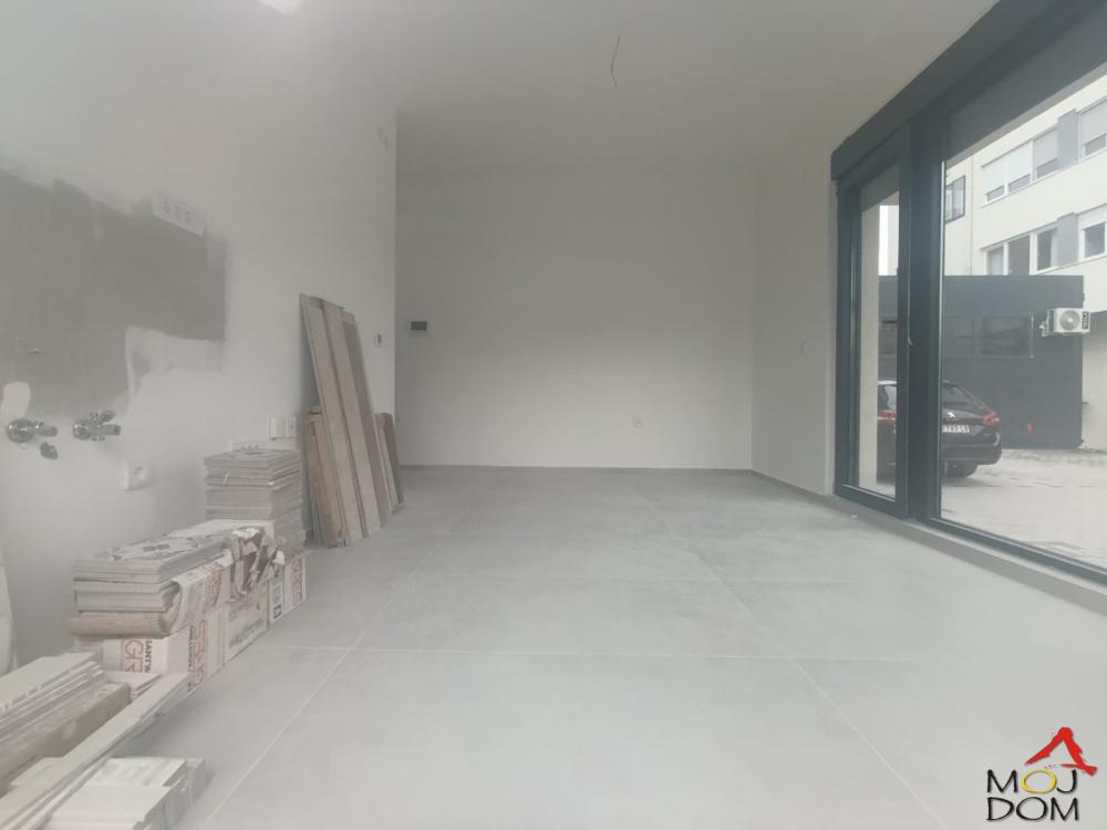 Slika 2 - Stan,NOVI SAD,SEVERNI TELEP,kv: 23, € 56650, ID: 1028728