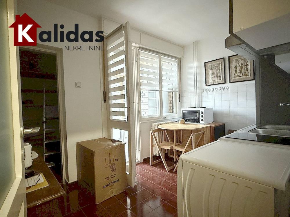 Slika 4 - Stan,NOVI SAD,CENTAR,kv: 42, € 122570, ID: 1008499