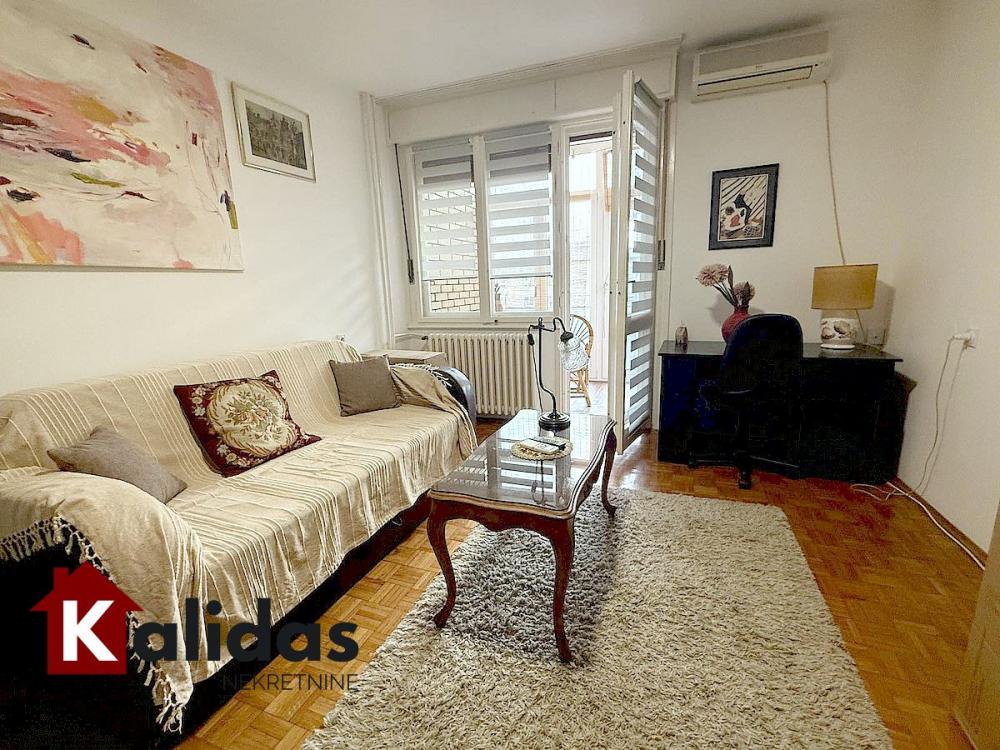 Slika 1 - Stan,NOVI SAD,CENTAR,kv: 42, € 122570, ID: 1008499