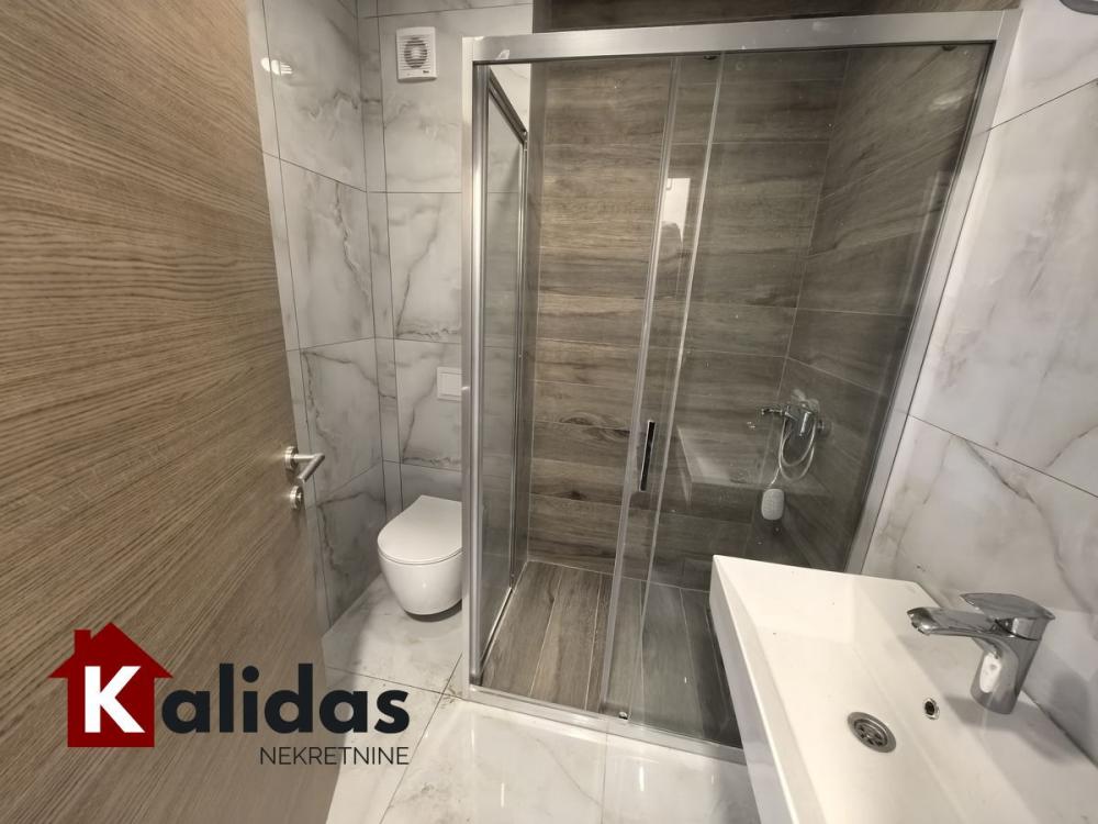 Slika 6 - Stan,NOVI SAD,TELEP,kv: 54, € 136270, ID: 1008429