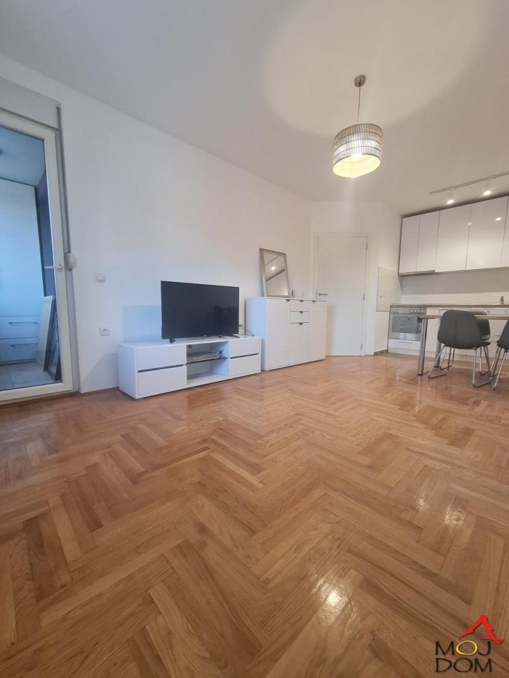 Slika 7 - Stan,NOVI SAD,NOVO NASELJE,kv: 36, € 119900, ID: 1031734