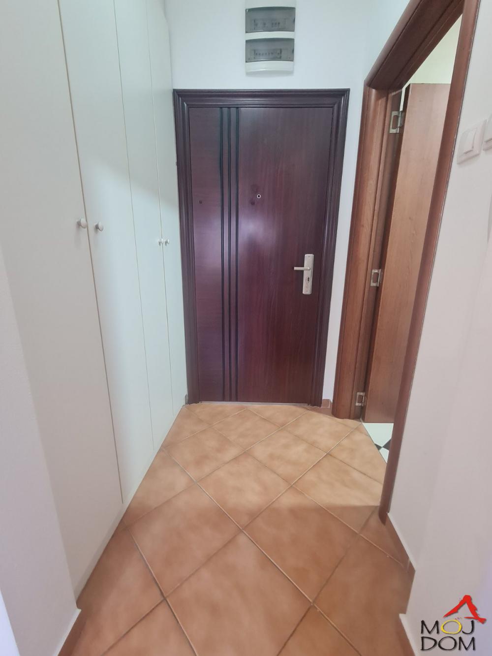 Slika 10 - Stan,NOVI SAD,NOVA DETELINARA,kv: 24, € 88500, ID: 1031739