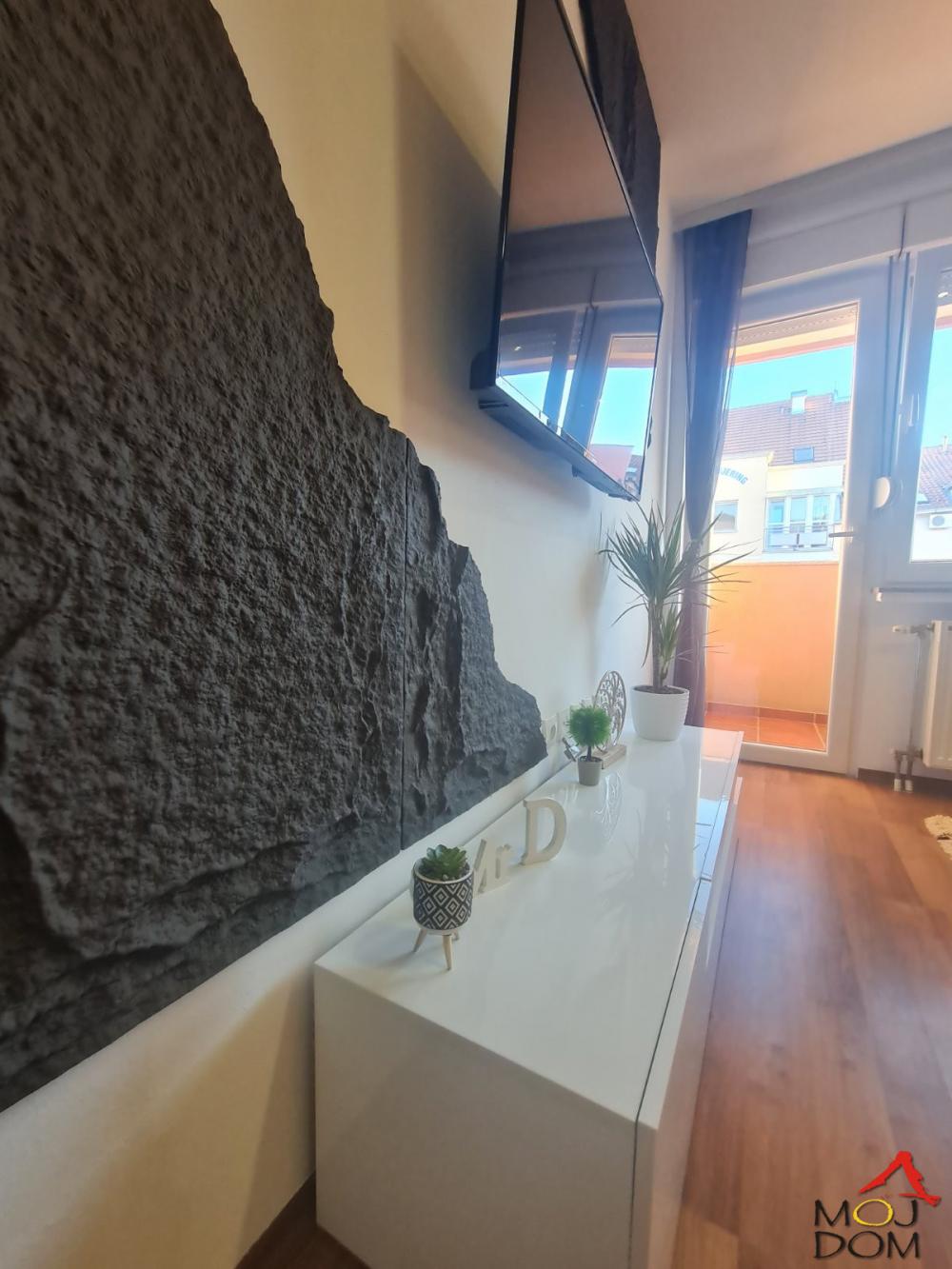 Slika 11 - Stan,NOVI SAD,NOVA DETELINARA,kv: 24, € 88500, ID: 1031739