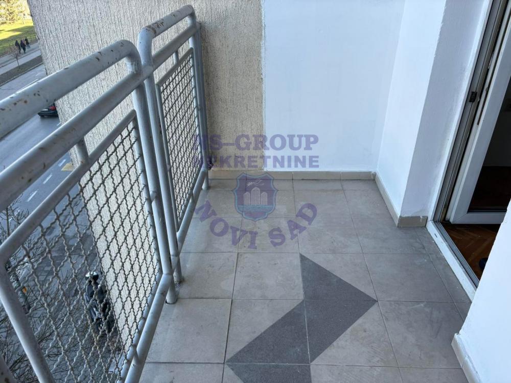 Slika 4 - Odlican dvosoban na  Sajmu!