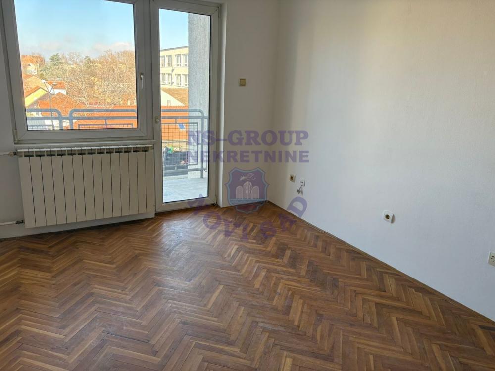 Slika 6 - Odlican dvosoban na  Sajmu!