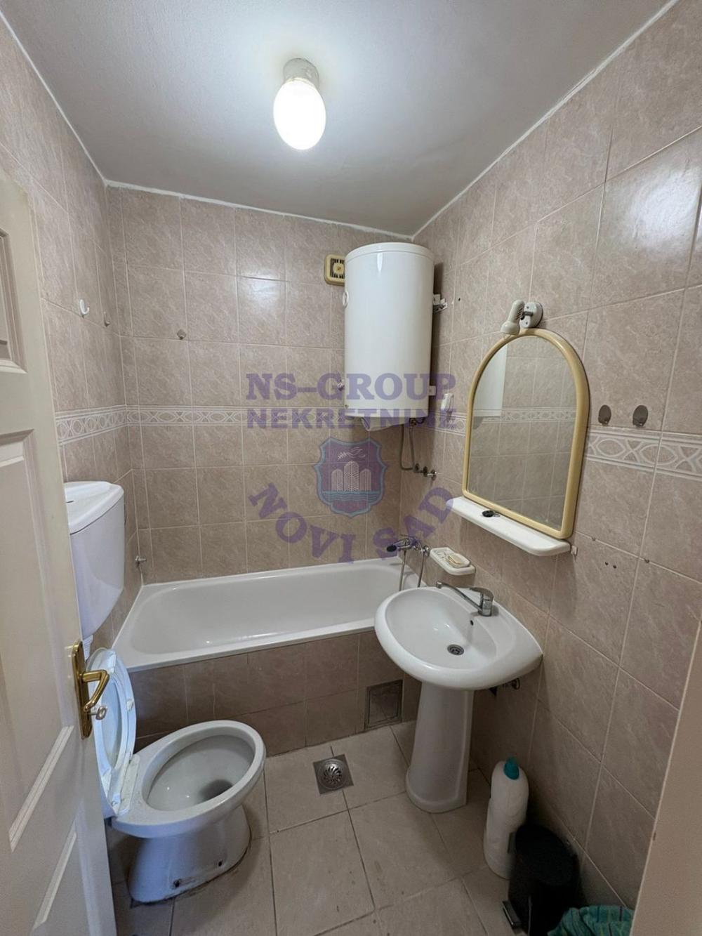 Slika 8 - Odlican dvosoban na  Sajmu!