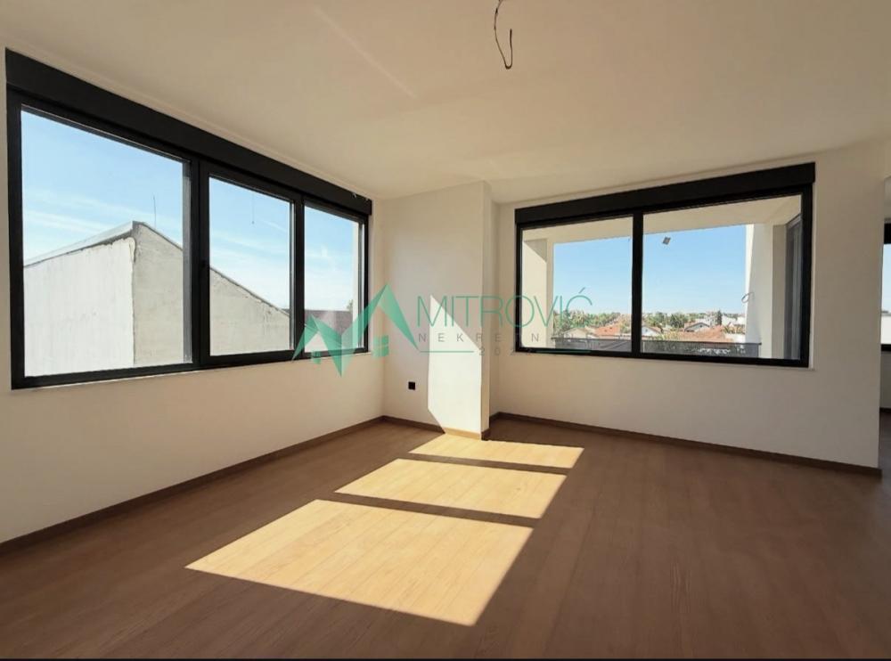 Slika 1 - Lux petosoban stan u urbanoj vili na Telepu - izuzetna ponuda 