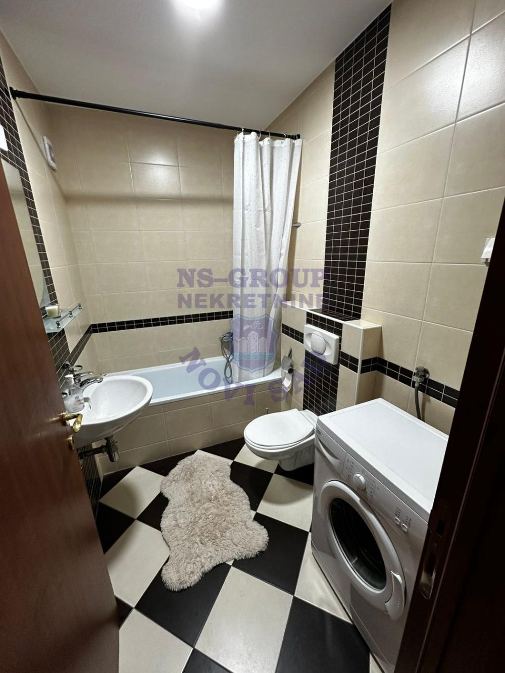 Slika 4 - Jednosoban, 24m2, Nova Detelinara Novi Sad, sa terasom, ima lift