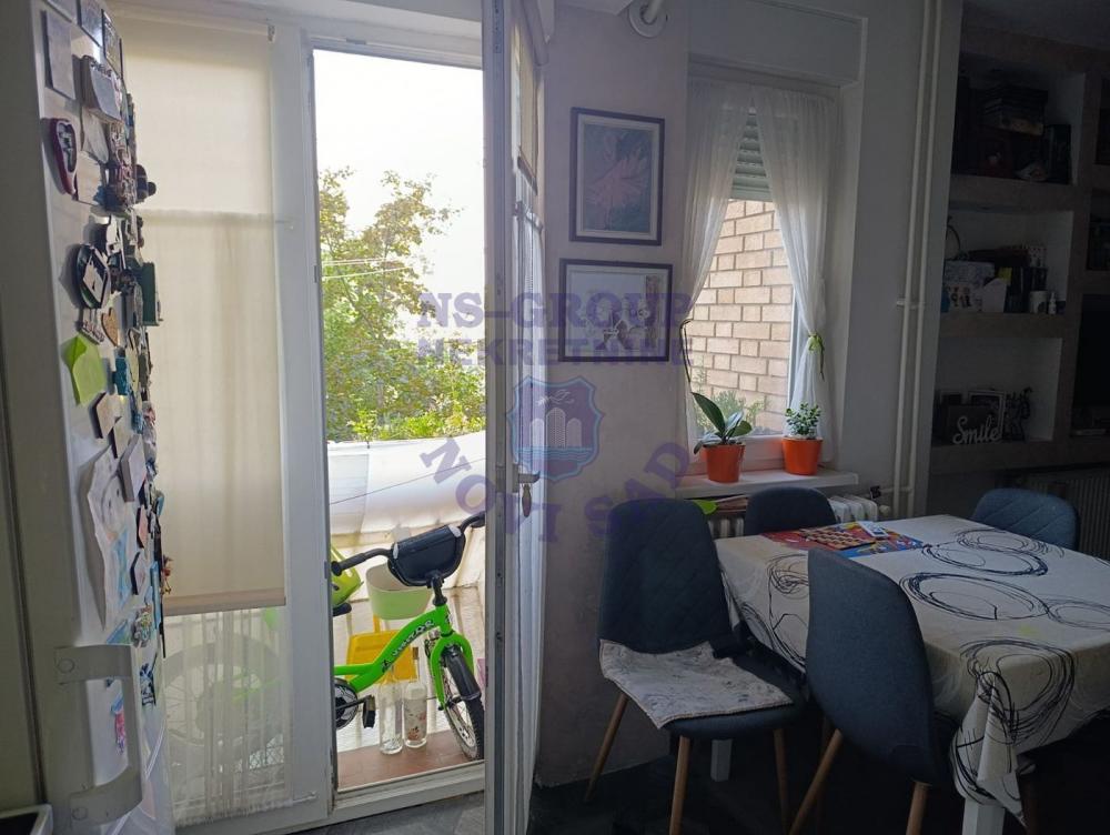 Slika 5 - Odličan četvorosoban stan na Novoj Detelinari