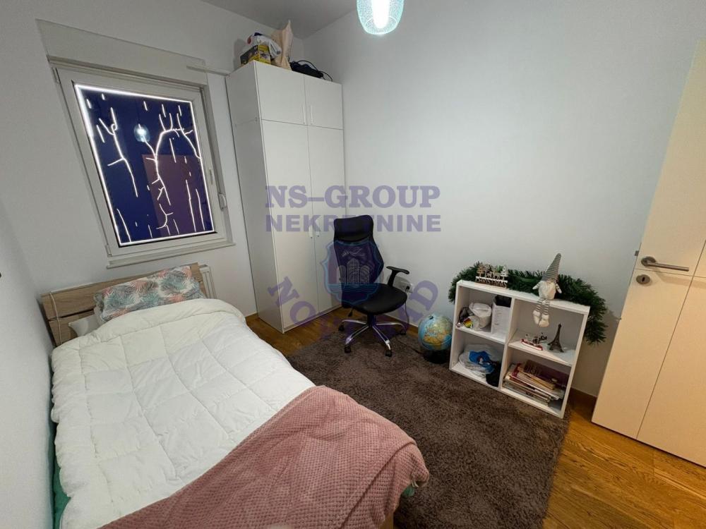 Slika 6 - Jednoiposoban, 39m2, Železnički park Novi Sad, ima lift