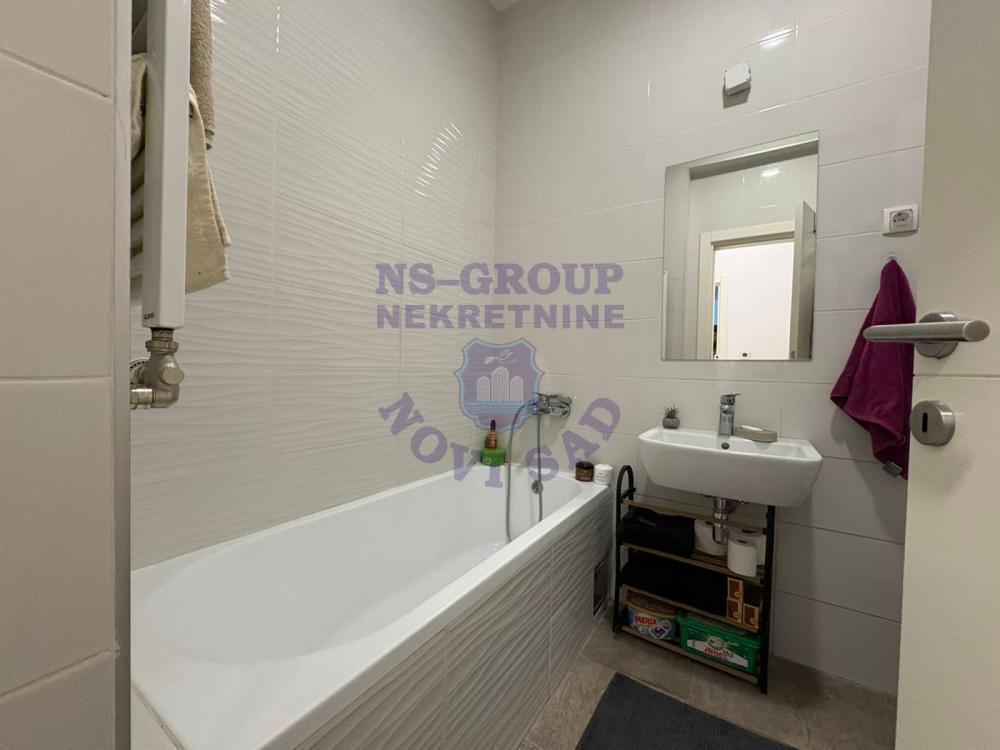 Slika 7 - Jednoiposoban, 39m2, Železnički park Novi Sad, ima lift