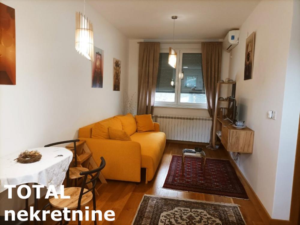 Slika 3 - Stan,NOVI SAD,CENTAR,kv: 35.00, € 140000, ID: 1102156