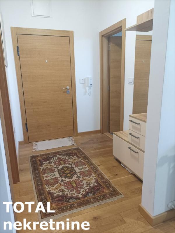 Slika 7 - Stan,NOVI SAD,CENTAR,kv: 35.00, € 140000, ID: 1102156