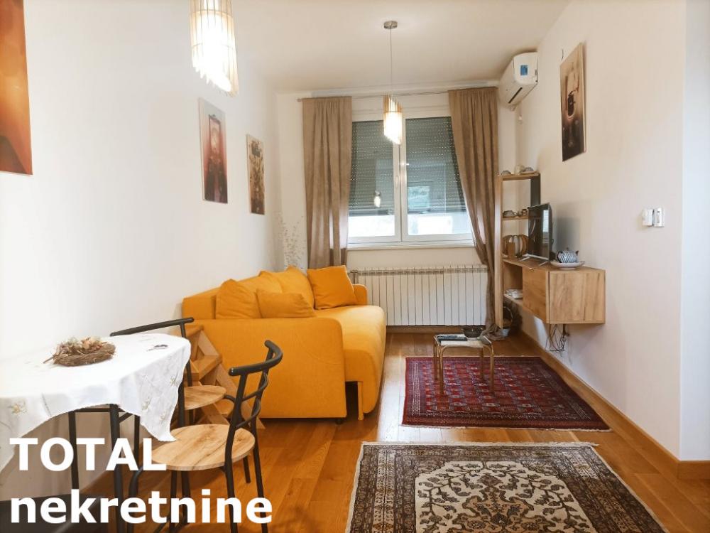 Slika 2 - Stan,NOVI SAD,CENTAR,kv: 35.00, € 140000, ID: 1102156