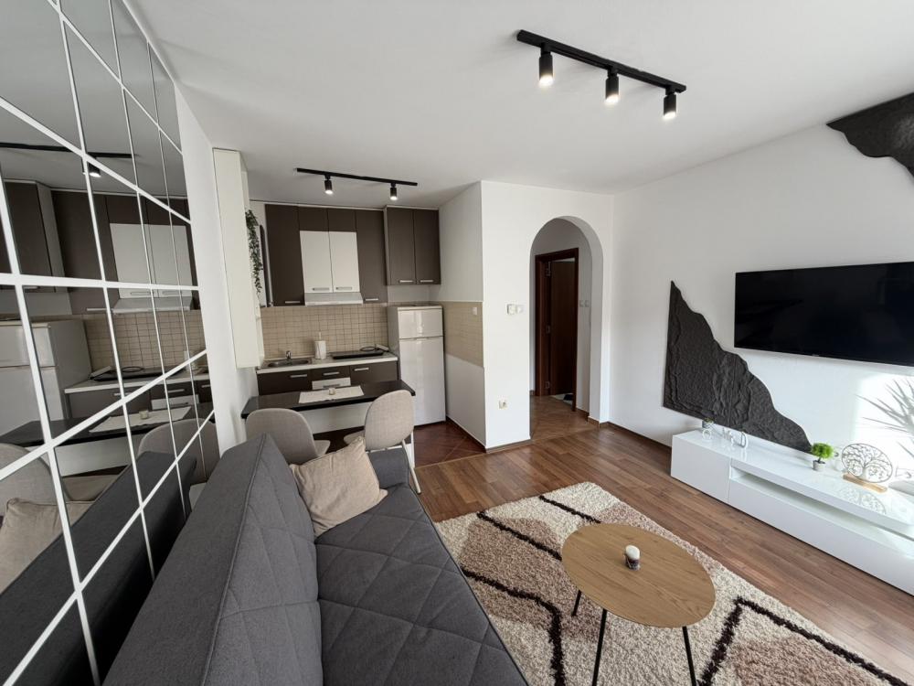 Slika 3 - Stan,NOVI SAD,NOVA DETELINARA,kv: 24, € 88500, ID: 1019291