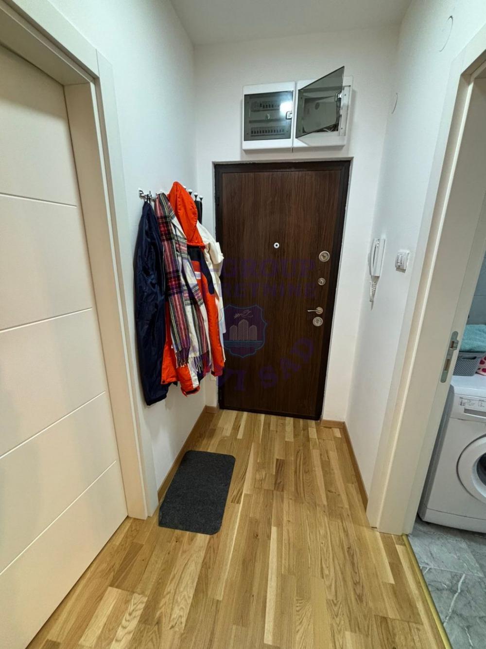 Slika 5 - Odlican dvosoban na Petrovaradinu!