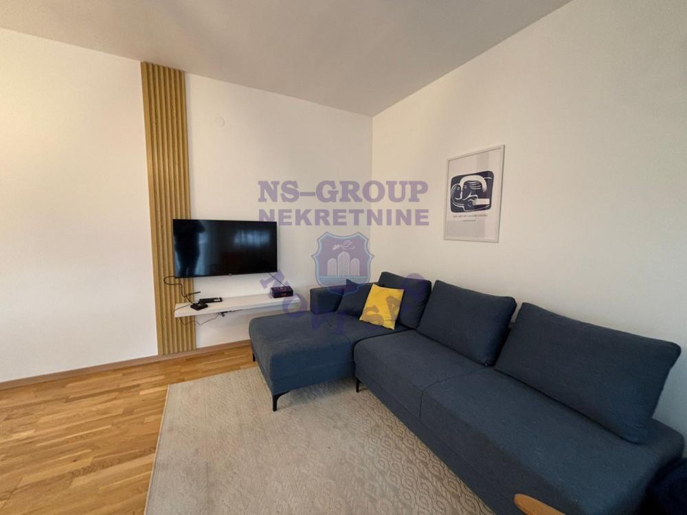 Slika 1 - Odlican dvosoban na Petrovaradinu!