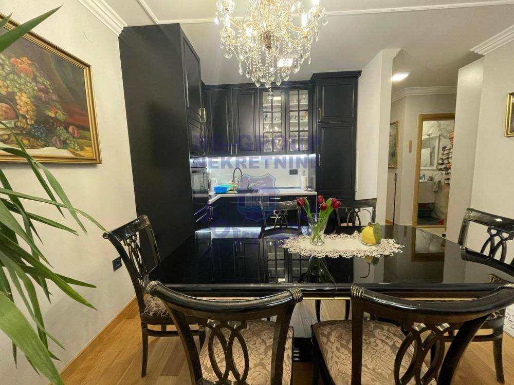 Slika 4 - Fenomenalan trosoban stan na potezu Nove Detelinare