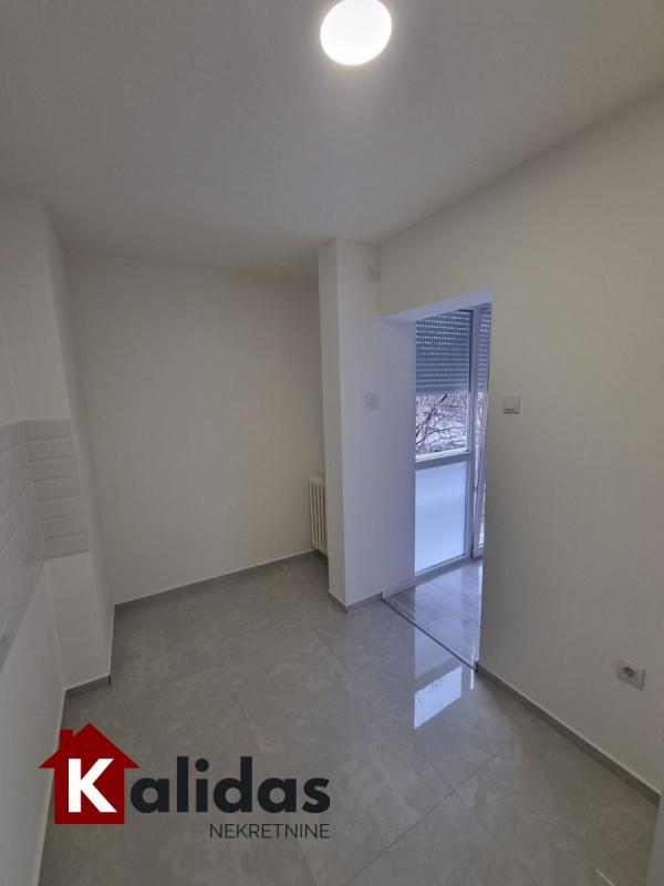 Slika 9 - Stan,NOVI SAD,DETELINARA,kv: 60, € 150380, ID: 1008531