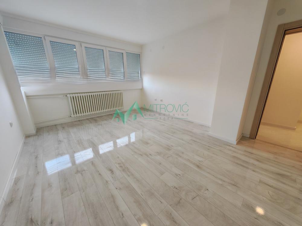 Slika 5 - Detelinara, 60m2. Renoviran dvoiposoban stan. 