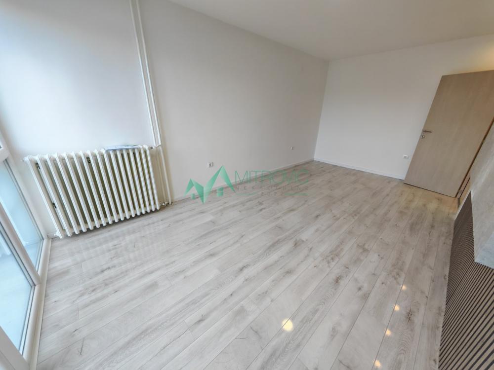 Slika 2 - Detelinara, 60m2. Renoviran dvoiposoban stan. 