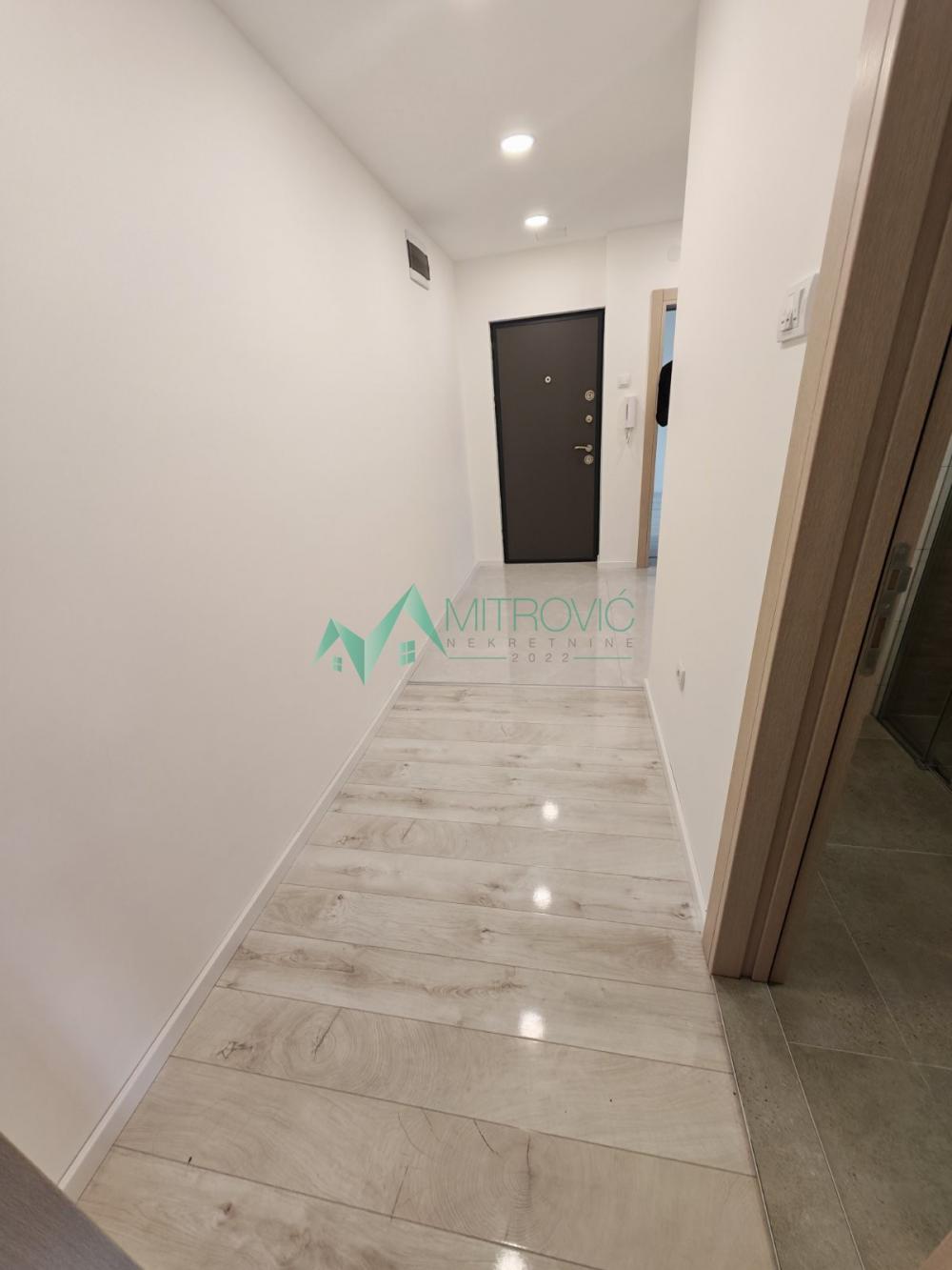 Slika 9 - Detelinara, 60m2. Renoviran dvoiposoban stan. 