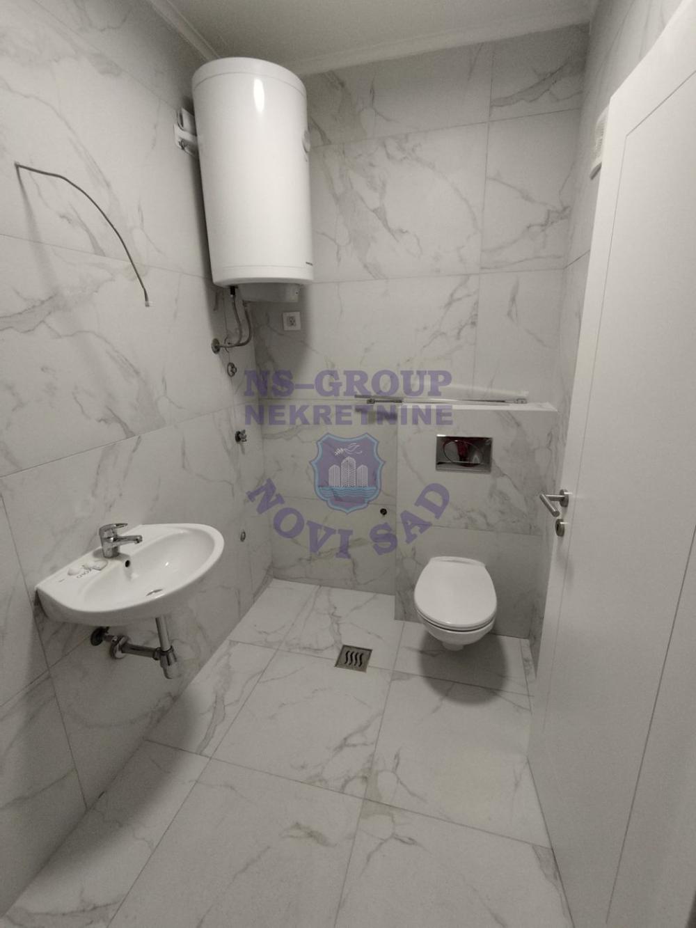 Slika 7 - Trosoban, nov, neuseljavan, Avijacija! š. 542595