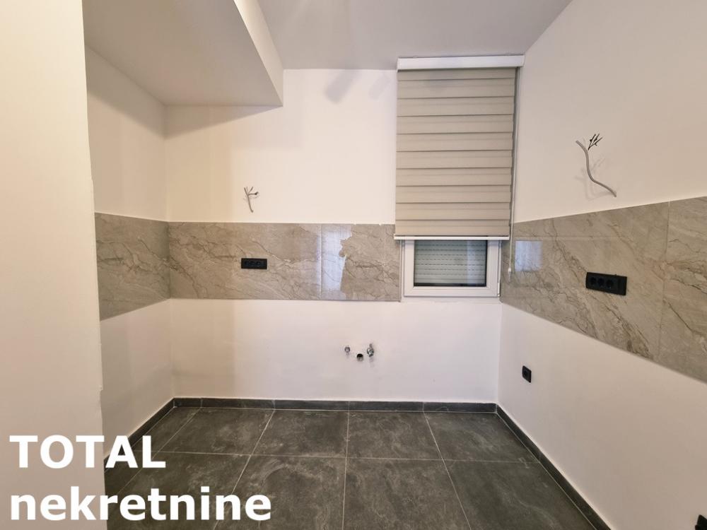 Slika 2 - Stan,NOVI SAD,CENTAR,kv: 58.00, € 195000, ID: 1102172