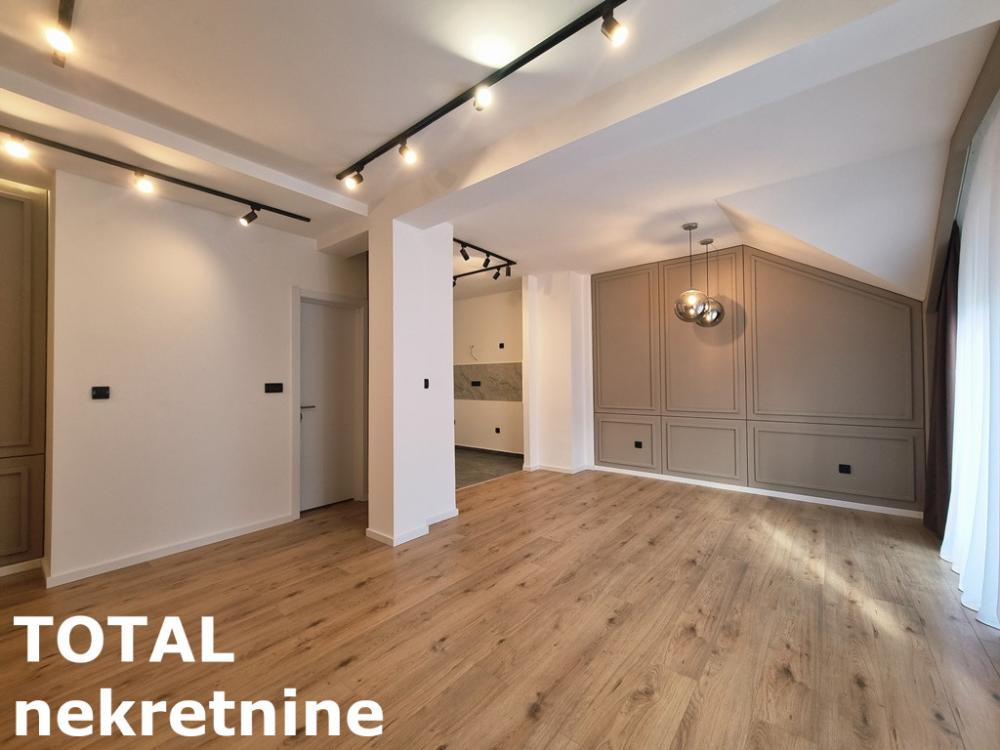 Slika 1 - Stan,NOVI SAD,CENTAR,kv: 58.00, € 195000, ID: 1102172