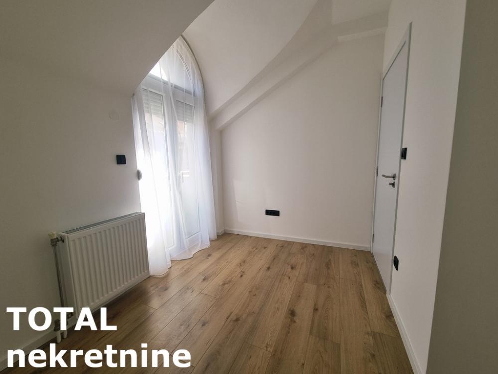 Slika 6 - Stan,NOVI SAD,CENTAR,kv: 58.00, € 195000, ID: 1102172