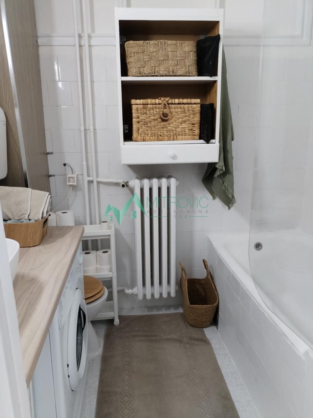 Slika 7 - Dvosoban, 47m2, Liman 1 Novi Sad, sa terasom, ima lift