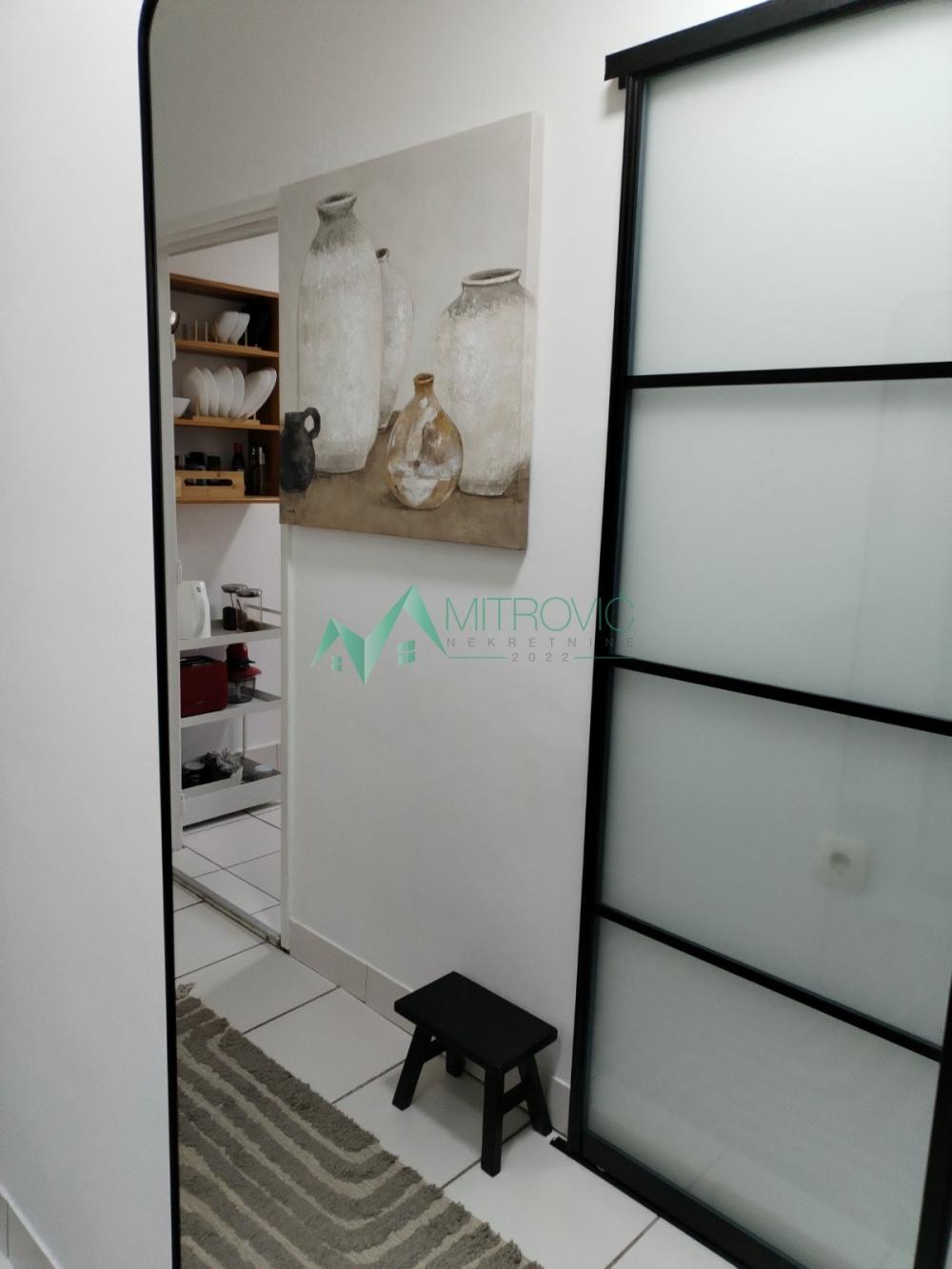 Slika 9 - Dvosoban, 47m2, Liman 1 Novi Sad, sa terasom, ima lift