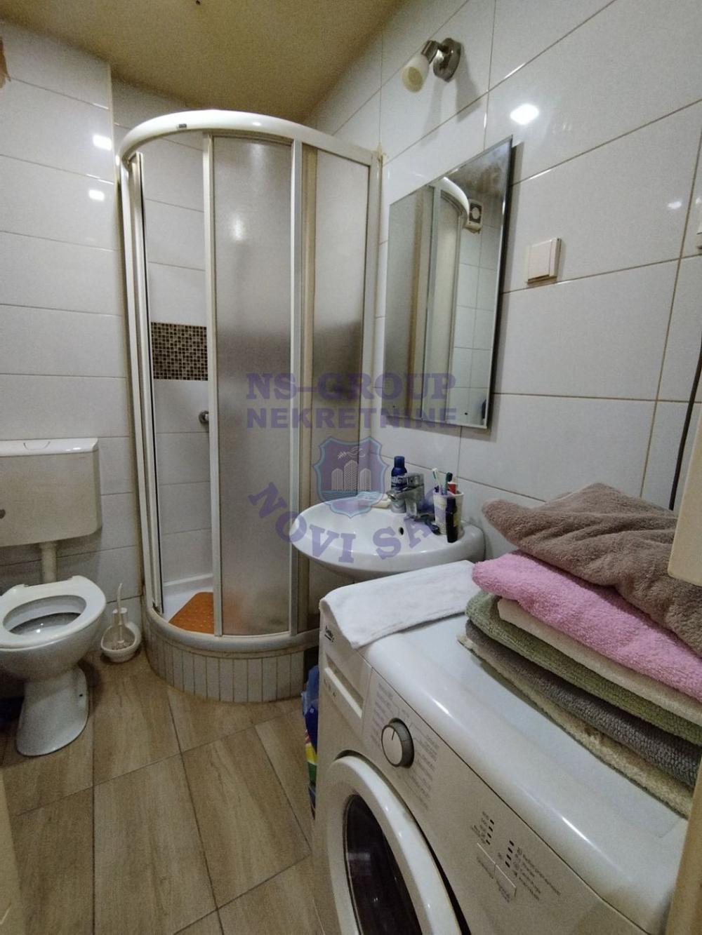 Slika 4 - Prodaja stana, 28m2, Železnički park Novi Sad, sa terasom, ima lift