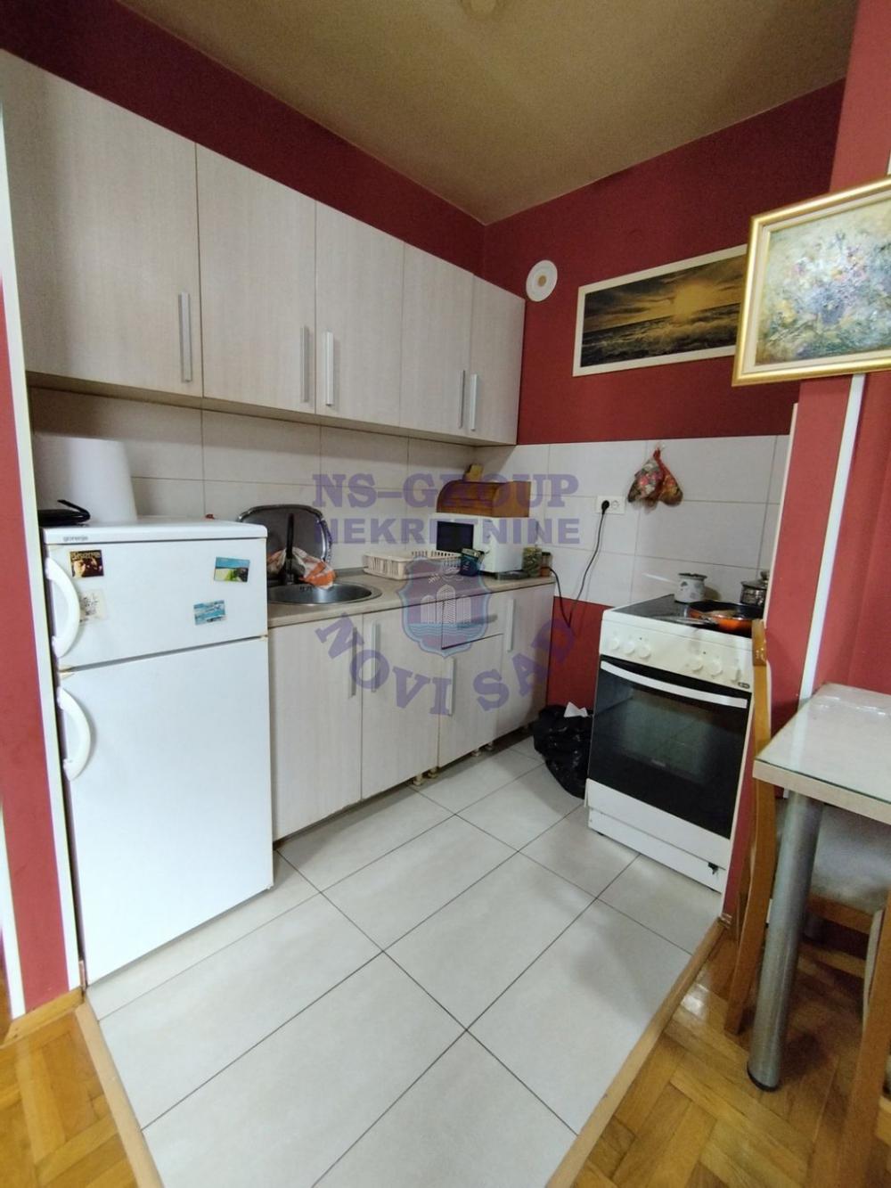 Slika 1 - Prodaja stana, 28m2, Železnički park Novi Sad, sa terasom, ima lift