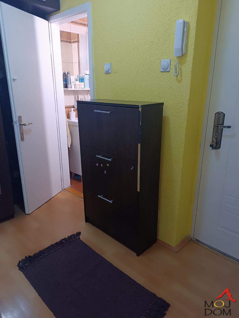 Slika 8 - Stan,NOVI SAD,DETELINARA,kv: 46, € 103000, ID: 1031725