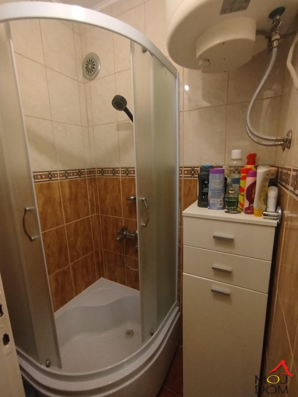 Slika 11 - Stan,NOVI SAD,DETELINARA,kv: 46, € 103000, ID: 1031725