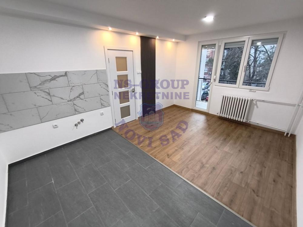 Slika 1 - KOMPLETNO RENOVIRAN - Trosoban - 55m2