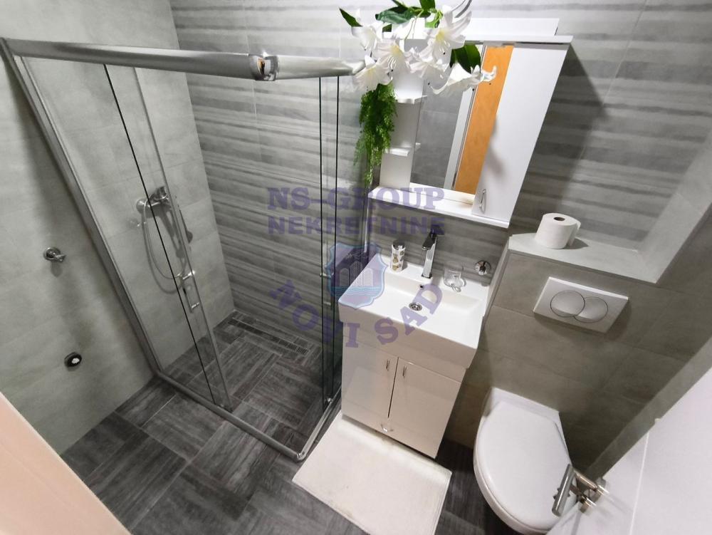 Slika 7 - KOMPLETNO RENOVIRAN - Trosoban - 55m2