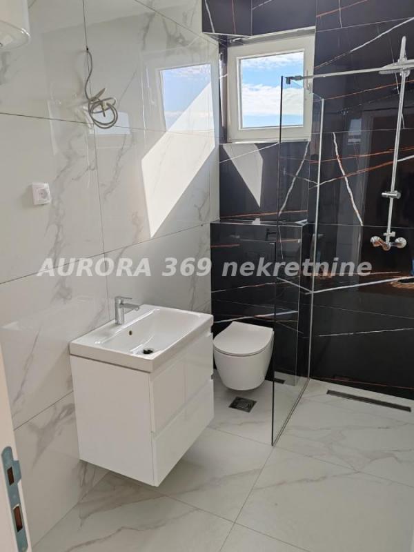 Slika 8 - PRODAJE SE NOV- ODMAH USELJIV STAN U NOVOM SADU- TELEP