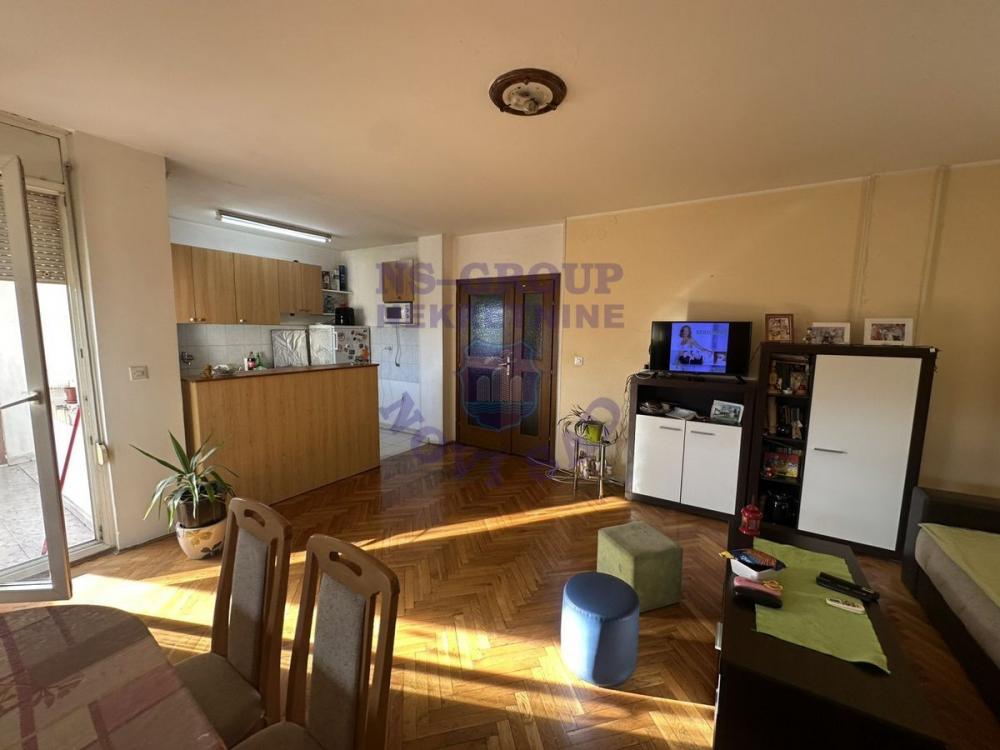 Slika 1 - Odličan trosoban stan na Novoj Detelinari