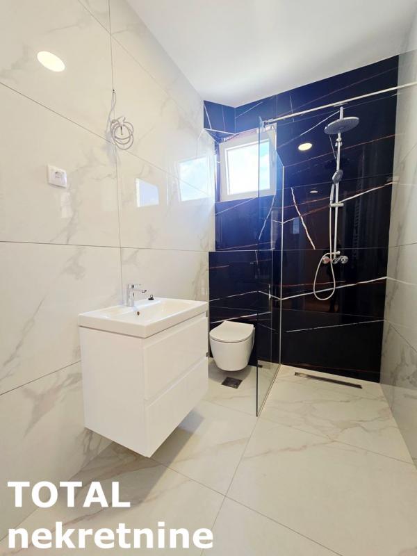 Slika 8 - Stan,NOVI SAD,TELEP,kv: 38.00, € 110000, ID: 1101675