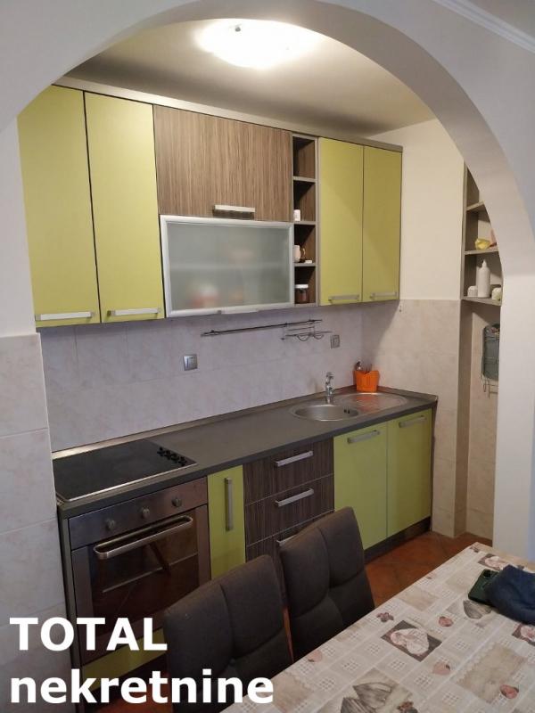 Slika 2 - Stan,NOVI SAD,CARA DUSANA,kv: 43.00, € 142000, ID: 1102173