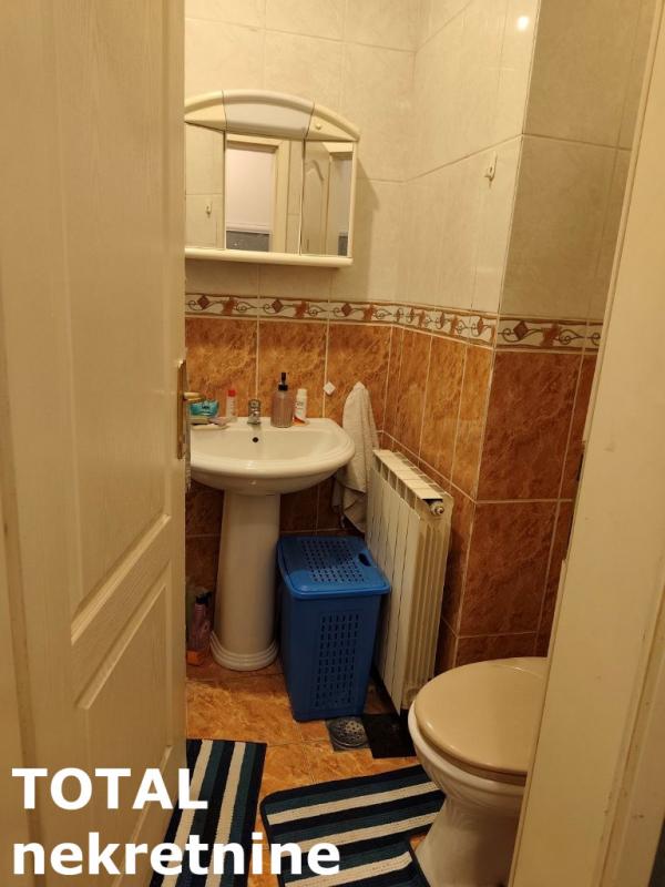 Slika 6 - Stan,NOVI SAD,CARA DUSANA,kv: 43.00, € 142000, ID: 1102173