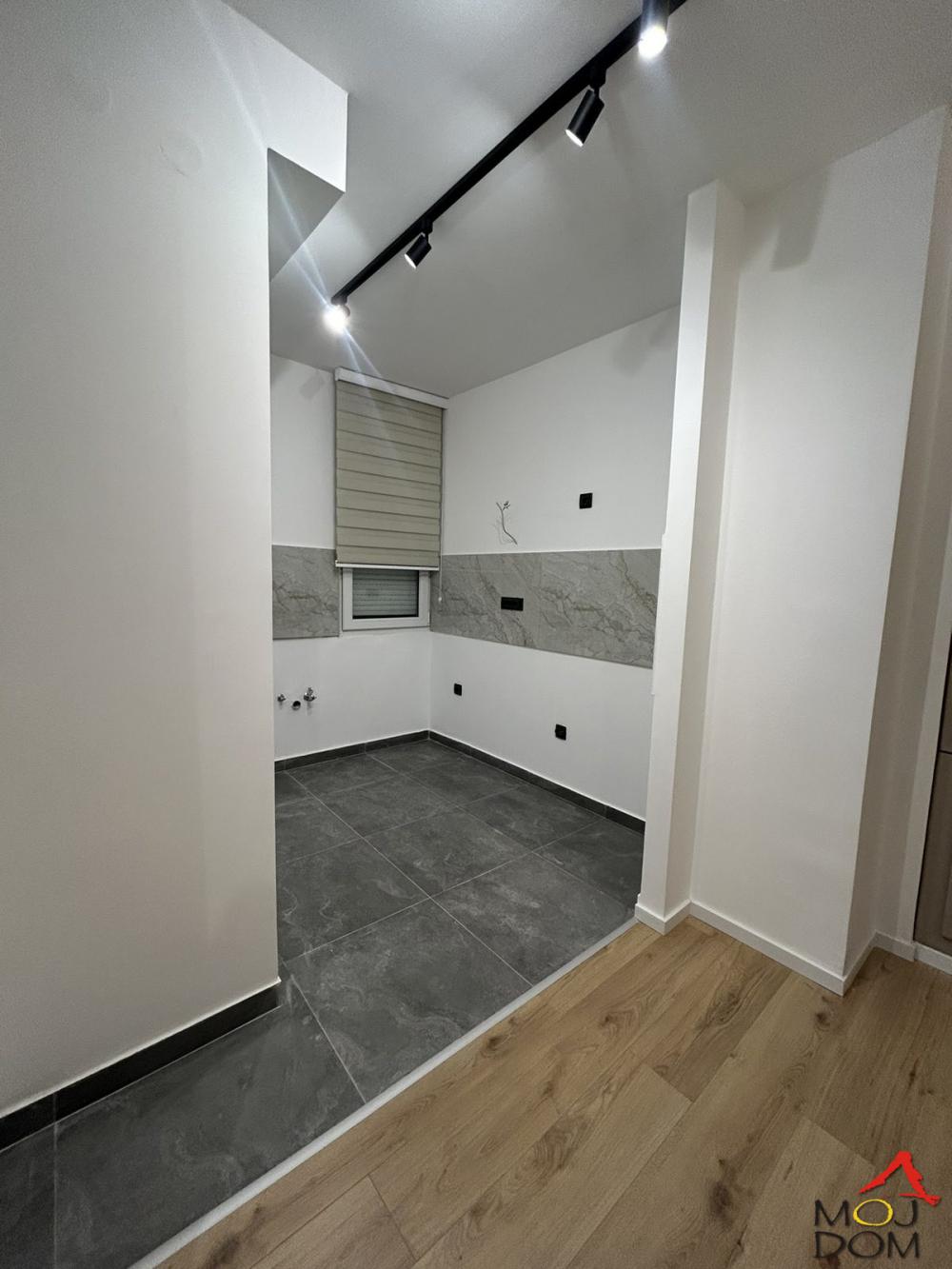 Slika 3 - Stan,NOVI SAD,CENTAR,kv: 58, € 200800, ID: 1031742